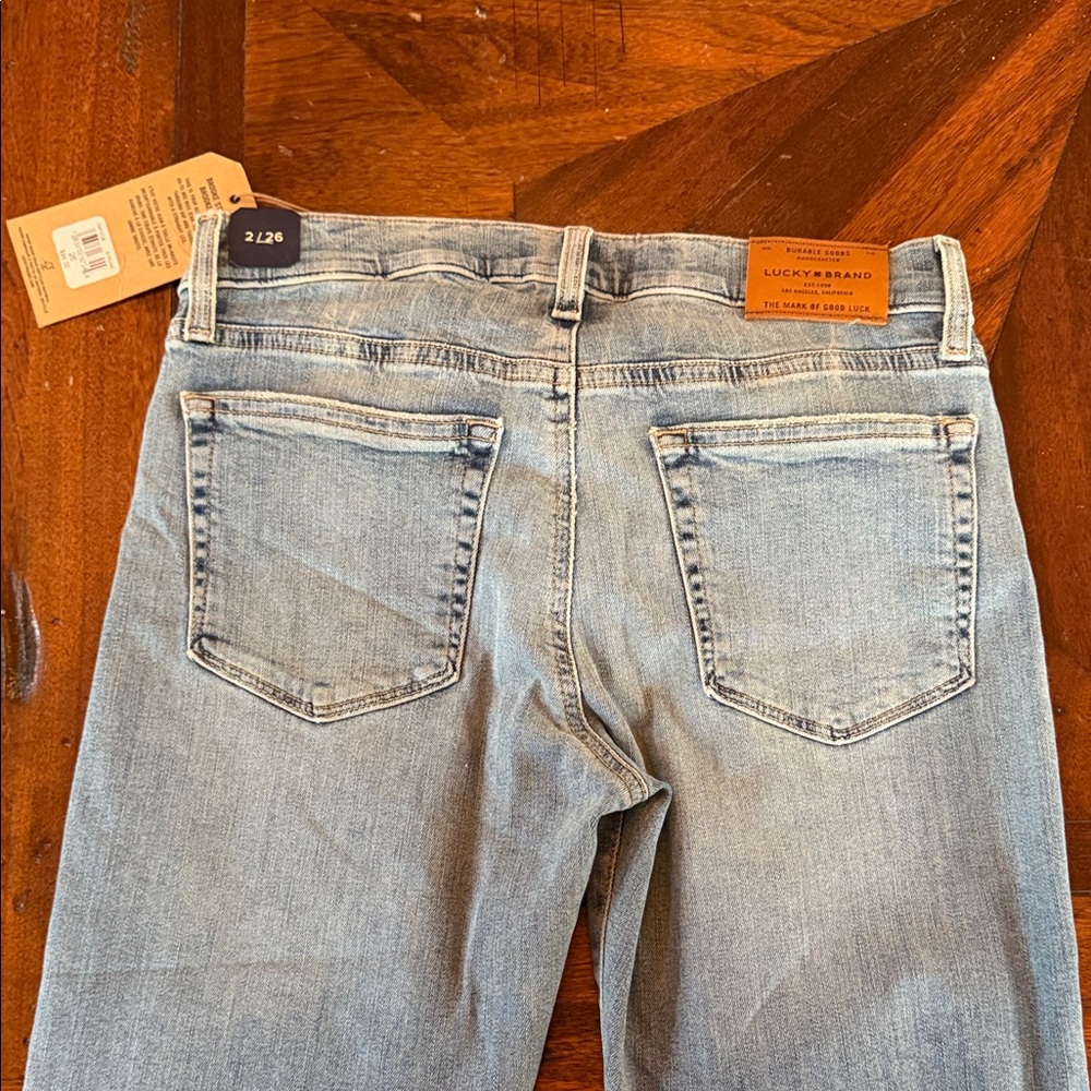 Lucky Brand Women's Light Blue Straight Leg Jeans - Picture 3 of 3